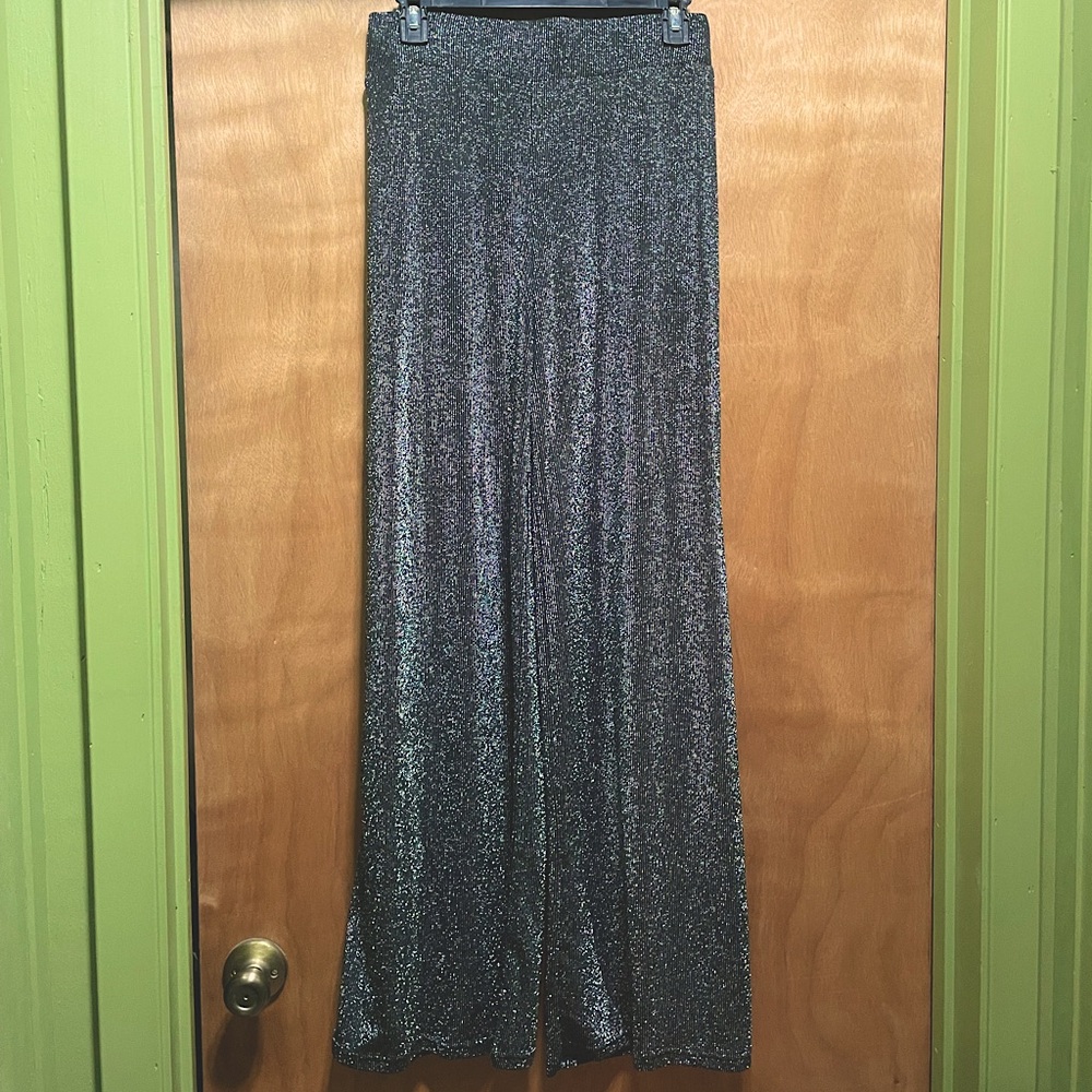 Forever 21 Black & Silver Pleated A-Line Pants